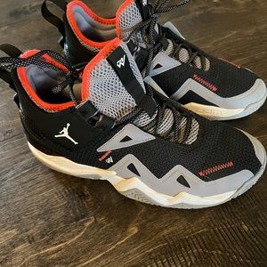 Jordan Basketball shoes, Size 10. Style CJ0780-001